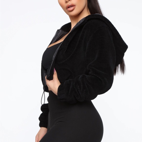 Don’t Dream it’s over fuzzy jacket Fashion Nova - Picture 4 of 5